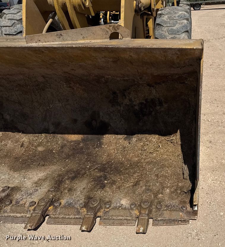 image for item EP0541 1998 Caterpillar 928G wheel loader