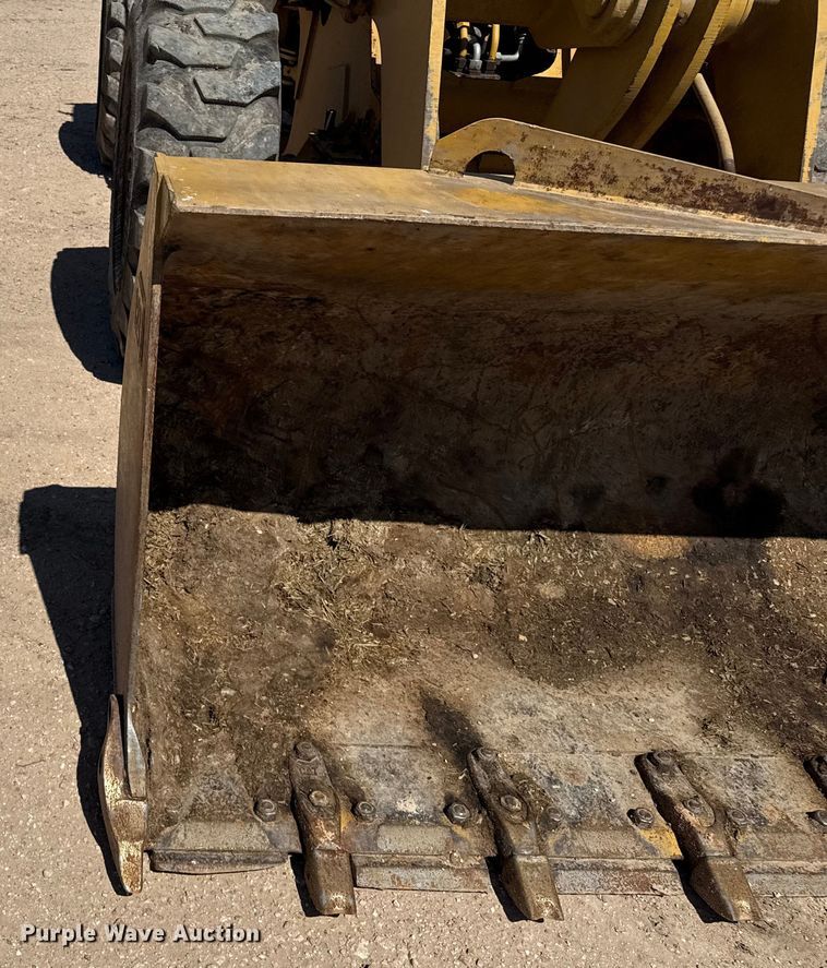 image for item EP0541 1998 Caterpillar 928G wheel loader