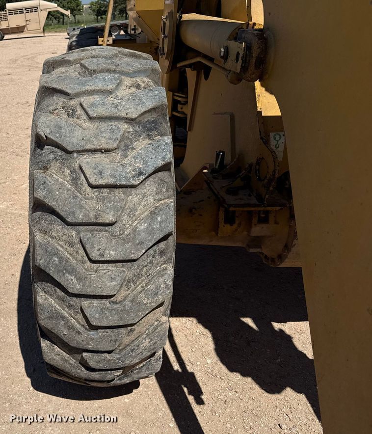 image for item EP0541 1998 Caterpillar 928G wheel loader
