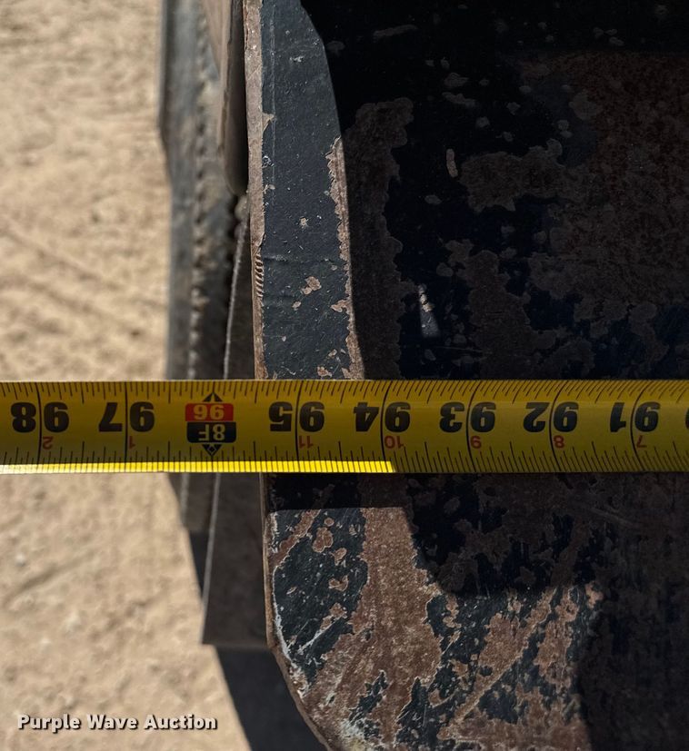 image for item EP0544 2004 International 7400 dump truck