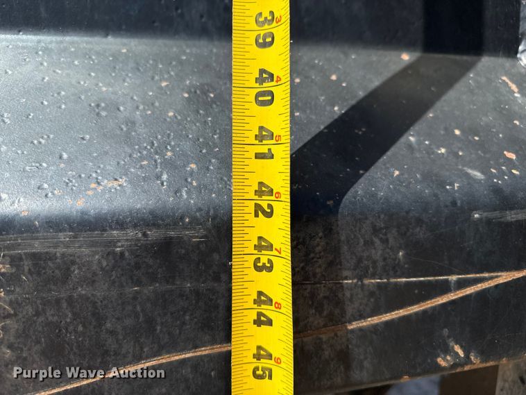 image for item EP0544 2004 International 7400 dump truck