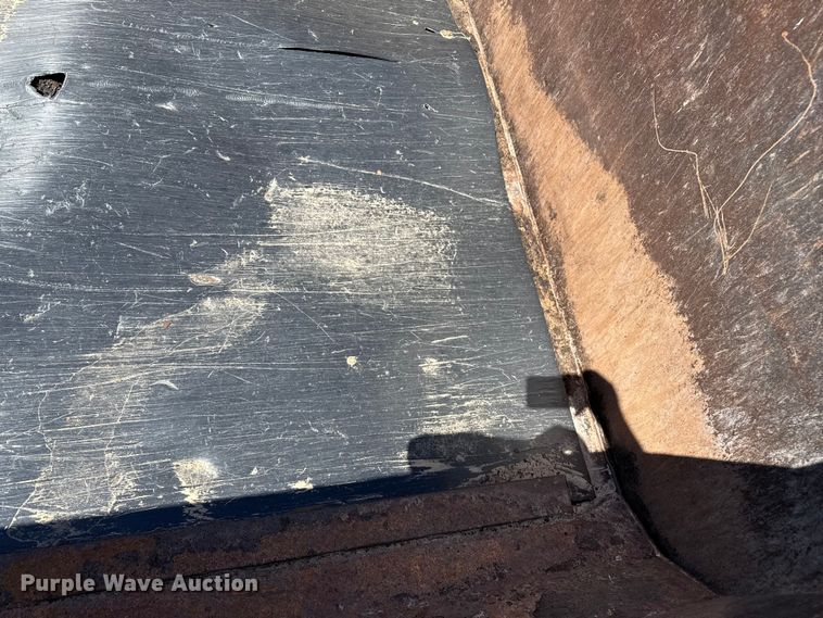 image for item EP0544 2004 International 7400 dump truck