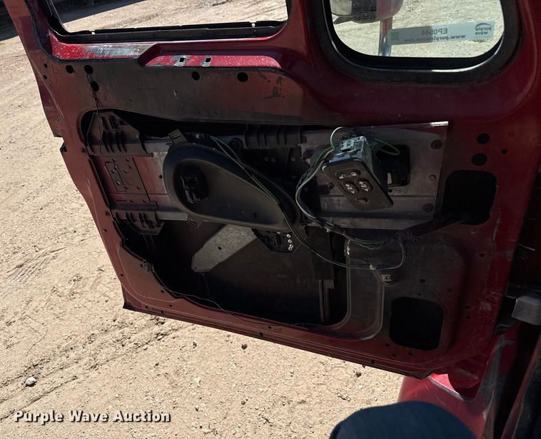 image for item EP0544 2004 International 7400 dump truck