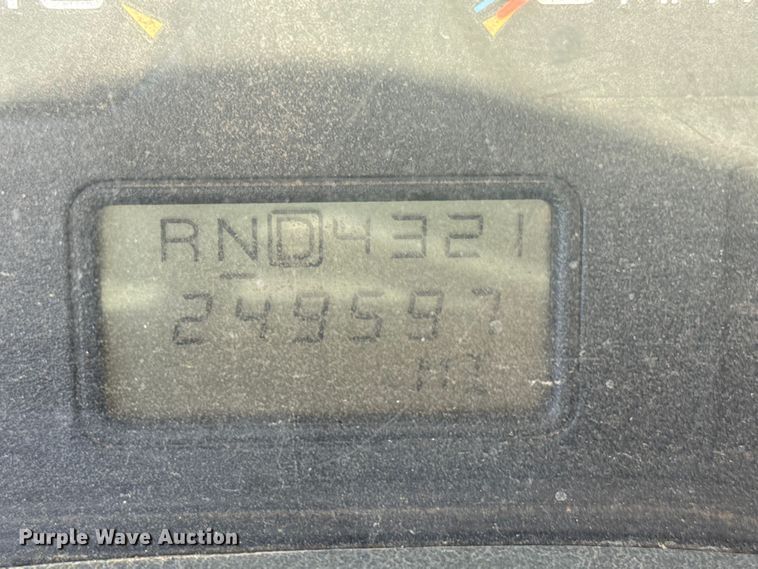 image for item EP0544 2004 International 7400 dump truck