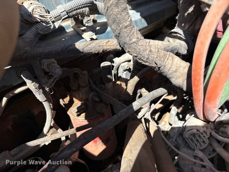 image for item EP0544 2004 International 7400 dump truck