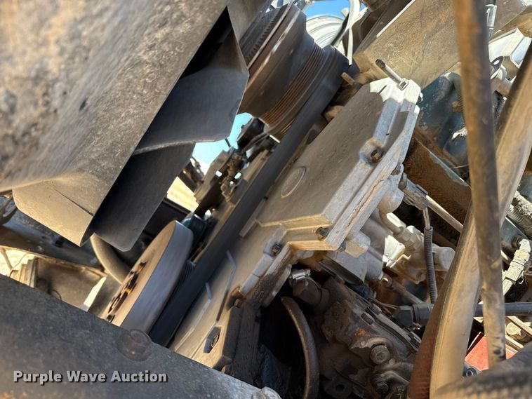 image for item EP0544 2004 International 7400 dump truck