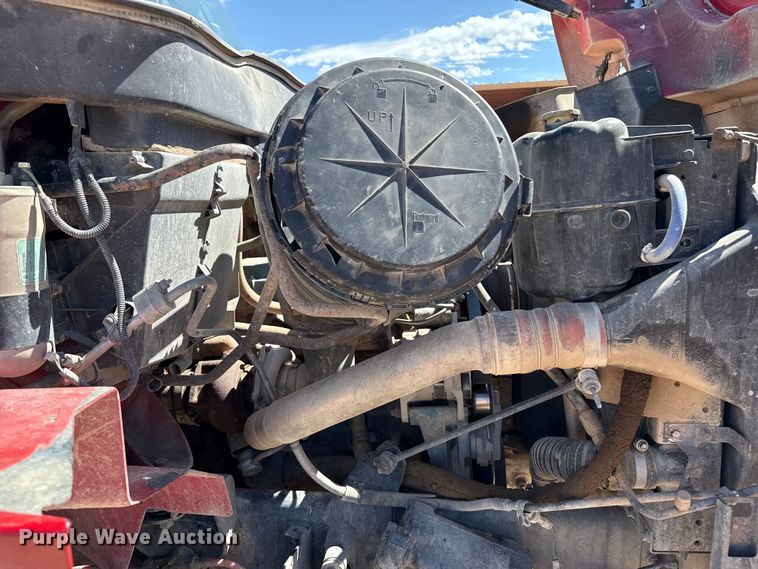 image for item EP0544 2004 International 7400 dump truck