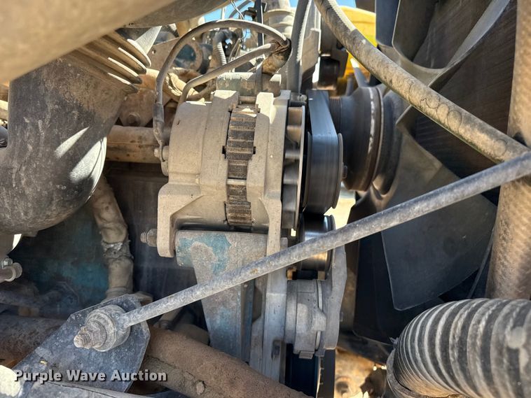 image for item EP0544 2004 International 7400 dump truck