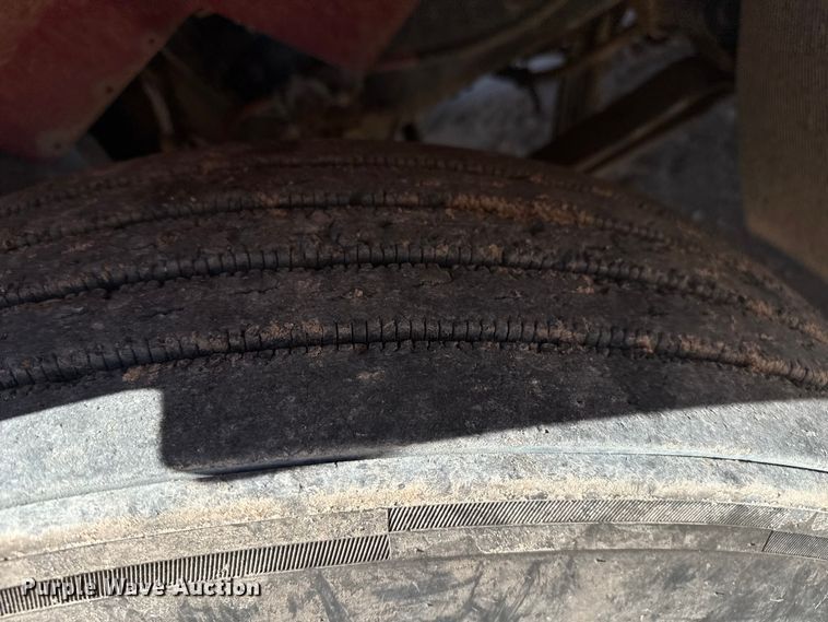 image for item EP0544 2004 International 7400 dump truck