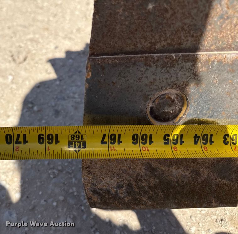 image for item EP0552 1999 John Deere 772CH motor grader