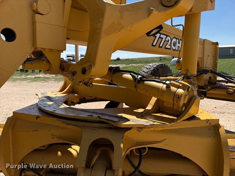 image for item EP0552 1999 John Deere 772CH motor grader