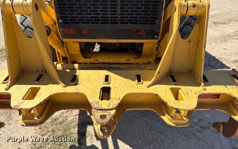 image for item EP0552 1999 John Deere 772CH motor grader