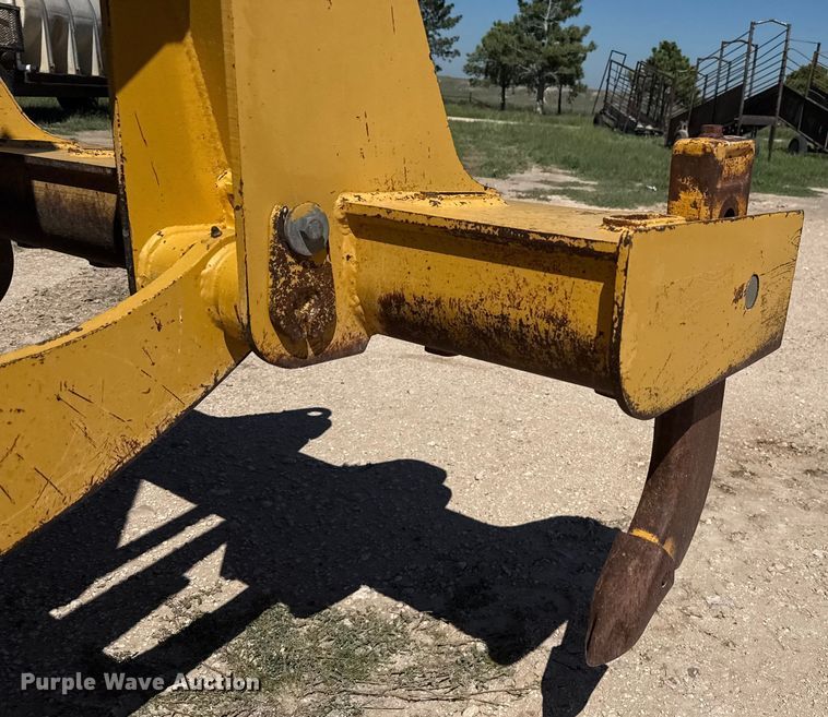 image for item EP0552 1999 John Deere 772CH motor grader