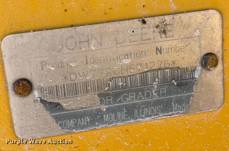 image for item EP0552 1999 John Deere 772CH motor grader