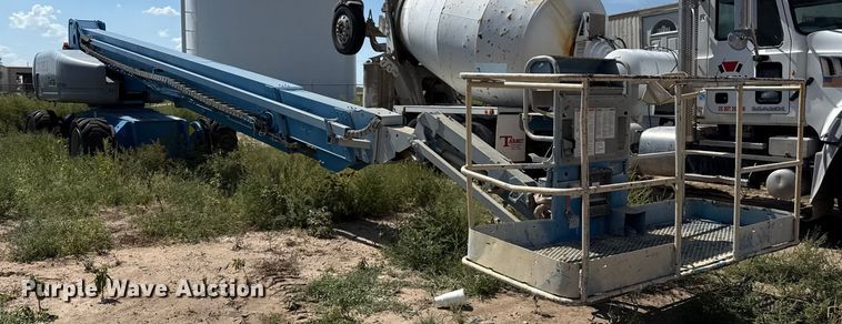 image for item EP0645 2012 Genie S-125 boom lift