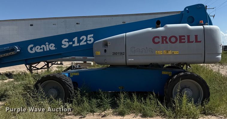 image for item EP0645 2012 Genie S-125 boom lift