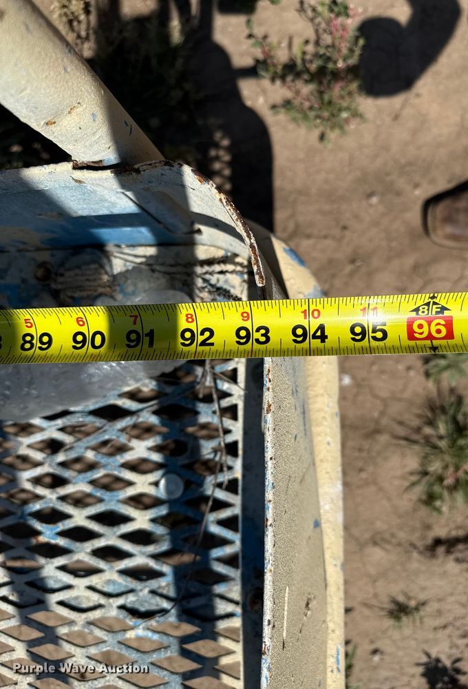 image for item EP0645 2012 Genie S-125 boom lift