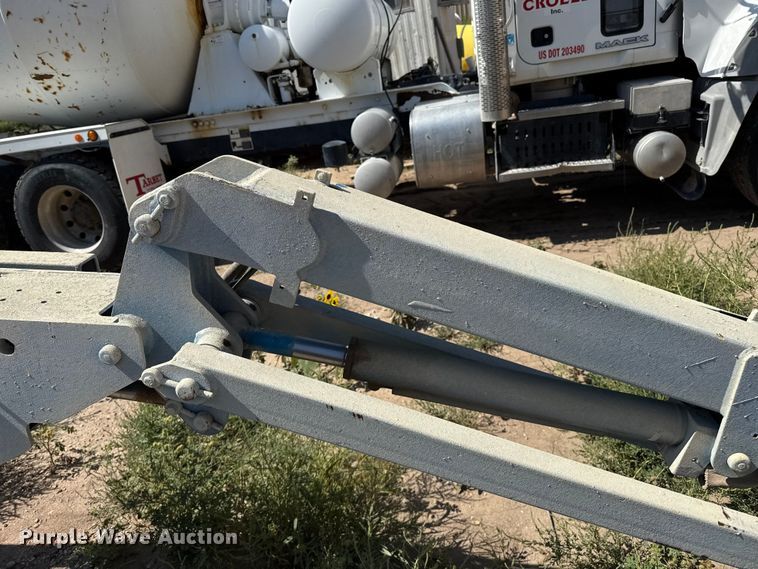 image for item EP0645 2012 Genie S-125 boom lift