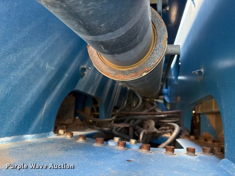 image for item EP0645 2012 Genie S-125 boom lift