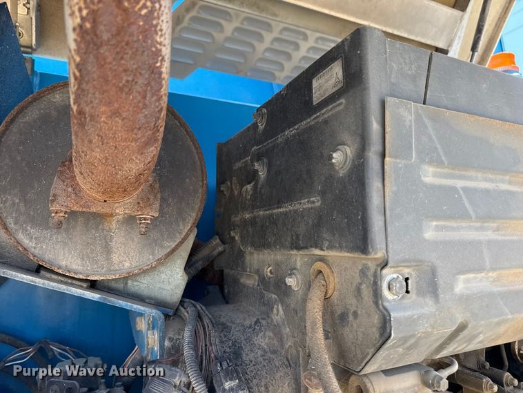 image for item EP0645 2012 Genie S-125 boom lift