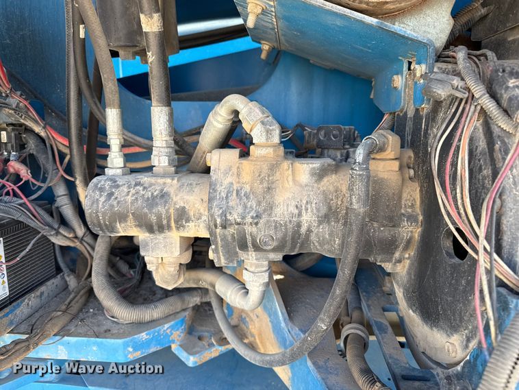 image for item EP0645 2012 Genie S-125 boom lift