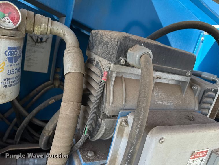 image for item EP0645 2012 Genie S-125 boom lift