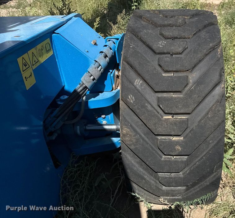 image for item EP0645 2012 Genie S-125 boom lift