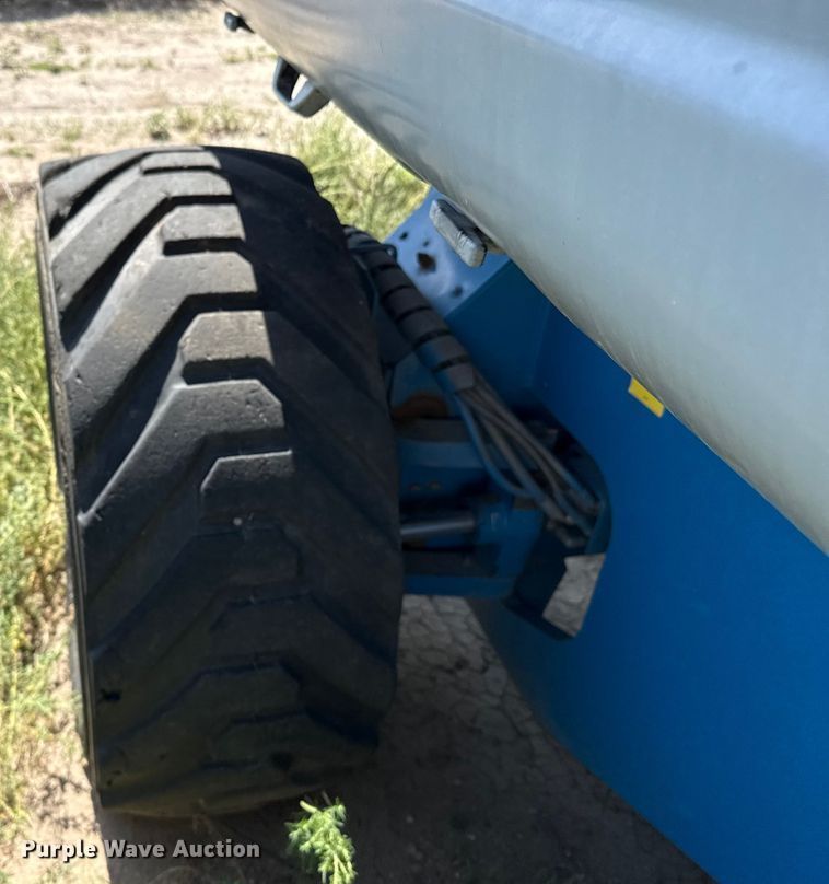 image for item EP0645 2012 Genie S-125 boom lift