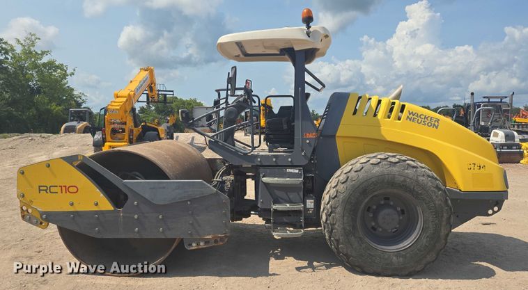 image for item EQ4055 2017 Wacker Neuson RC110 single drum vibratory roller