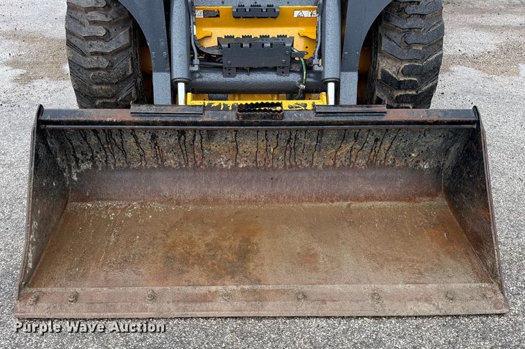 image for item ER0020 2020 John Deere 330G skid steer loader