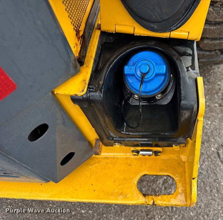 image for item ER0020 2020 John Deere 330G skid steer loader