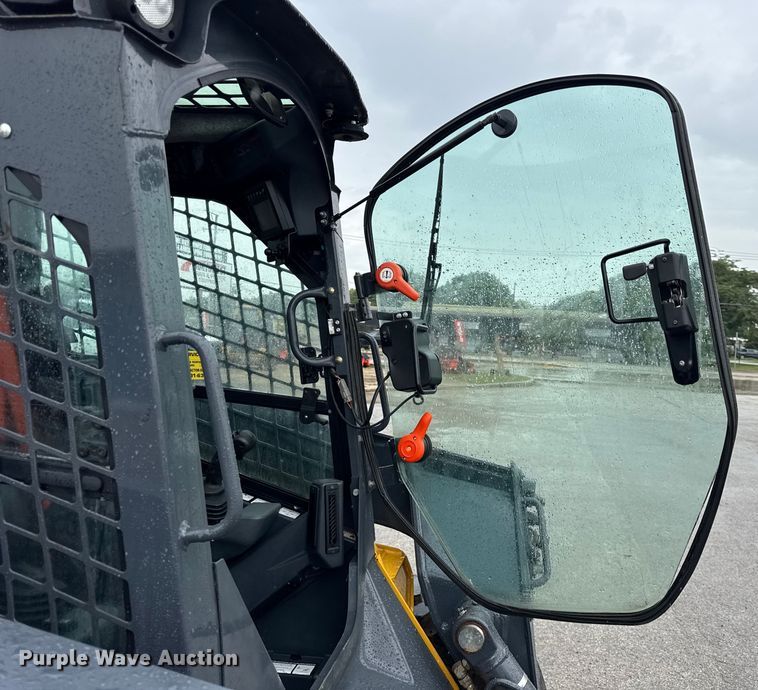 image for item ER0020 2020 John Deere 330G skid steer loader