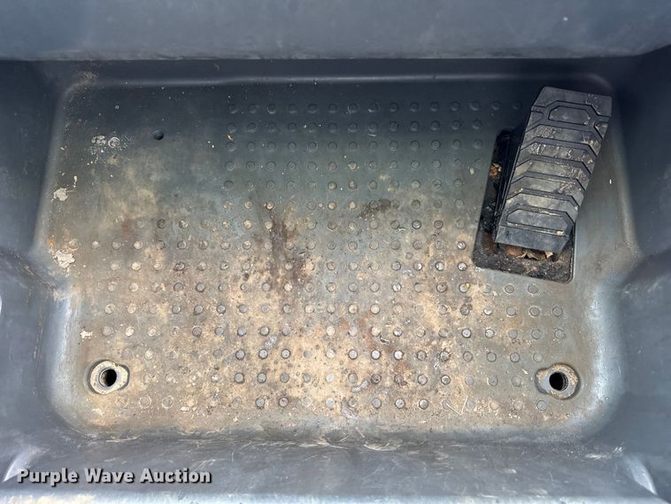 image for item ER0020 2020 John Deere 330G skid steer loader