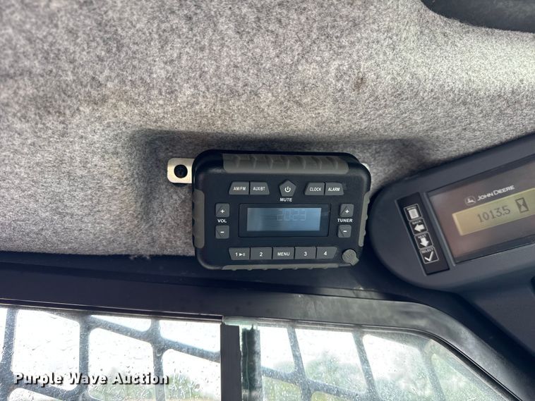 image for item ER0020 2020 John Deere 330G skid steer loader