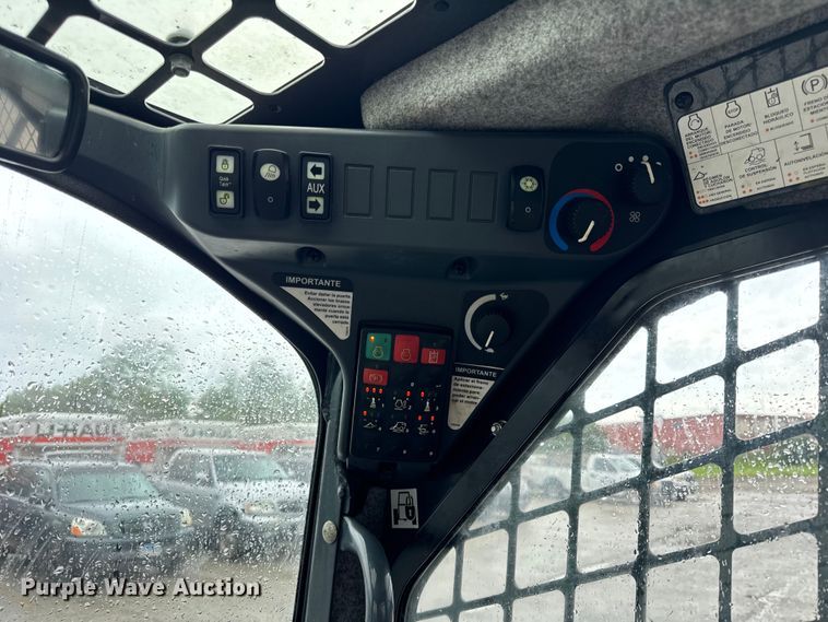 image for item ER0020 2020 John Deere 330G skid steer loader