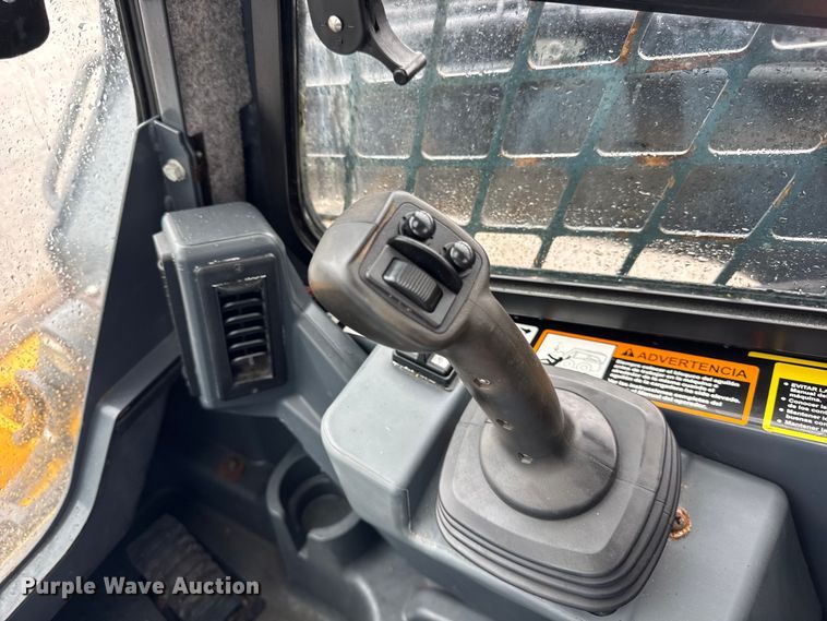 image for item ER0020 2020 John Deere 330G skid steer loader