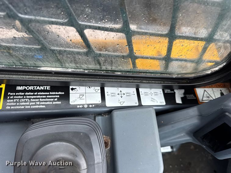 image for item ER0020 2020 John Deere 330G skid steer loader