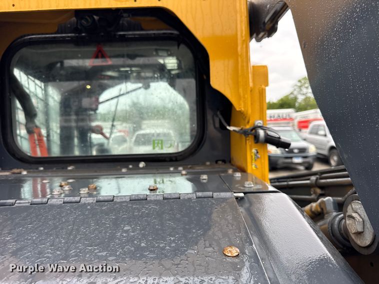 image for item ER0020 2020 John Deere 330G skid steer loader