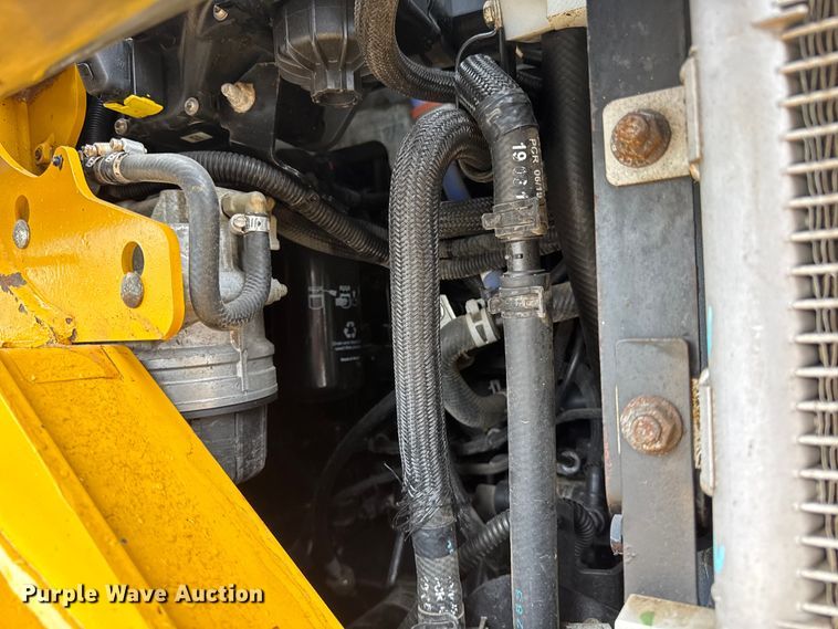 image for item ER0020 2020 John Deere 330G skid steer loader