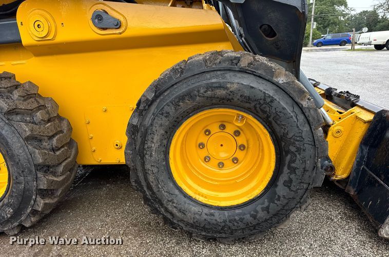 image for item ER0020 2020 John Deere 330G skid steer loader