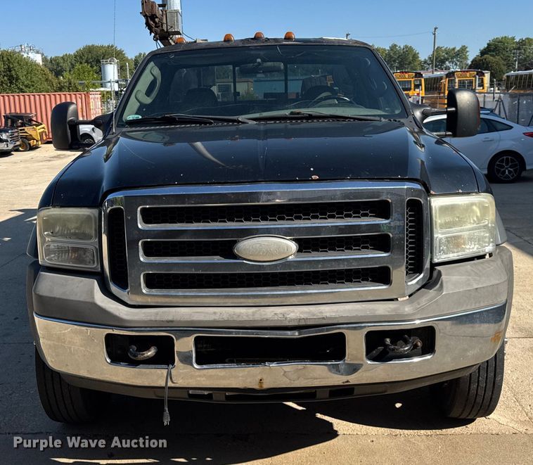 image for item ER0021 2005 Ford F550 utility / service truck