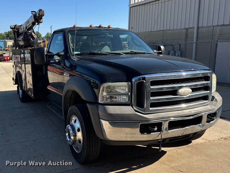 image for item ER0021 2005 Ford F550 utility / service truck