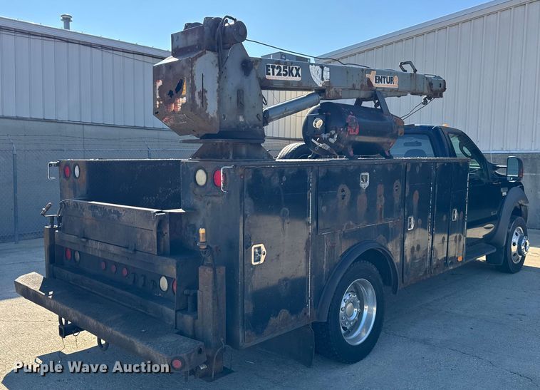 image for item ER0021 2005 Ford F550 utility / service truck