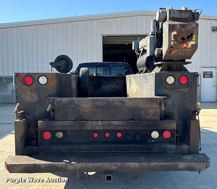 image for item ER0021 2005 Ford F550 utility / service truck