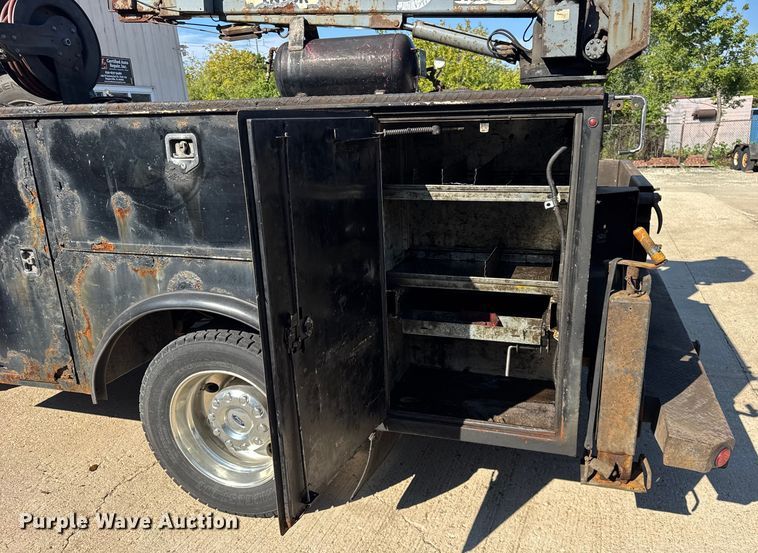 image for item ER0021 2005 Ford F550 utility / service truck