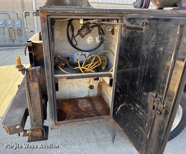 image for item ER0021 2005 Ford F550 utility / service truck