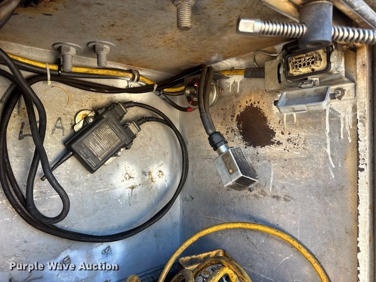 image for item ER0021 2005 Ford F550 utility / service truck