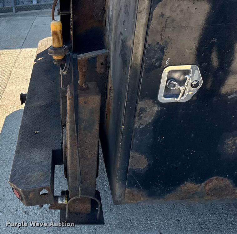 image for item ER0021 2005 Ford F550 utility / service truck