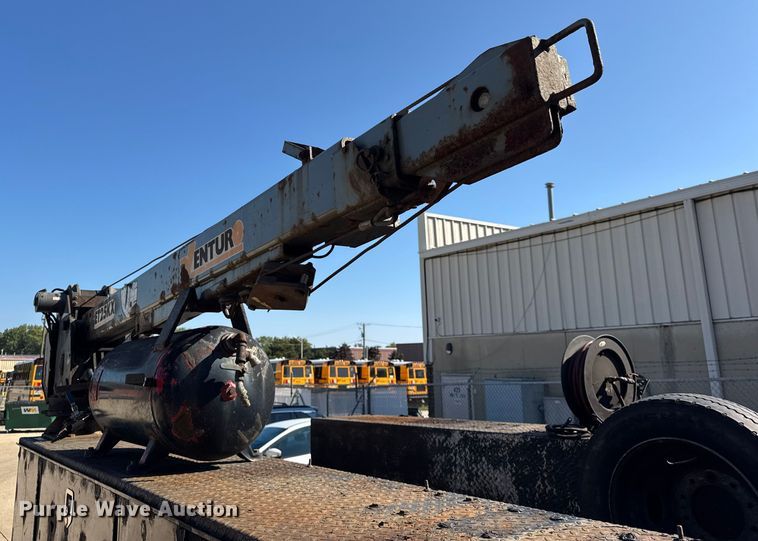 image for item ER0021 2005 Ford F550 utility / service truck