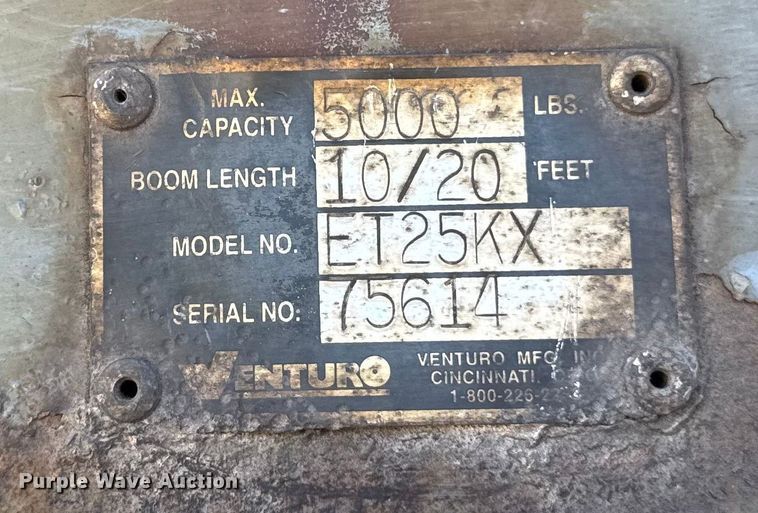 image for item ER0021 2005 Ford F550 utility / service truck